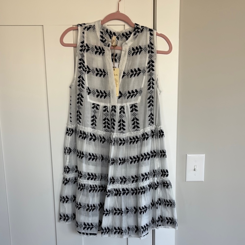 Elan Navy and White Arrow Print Mini Dress